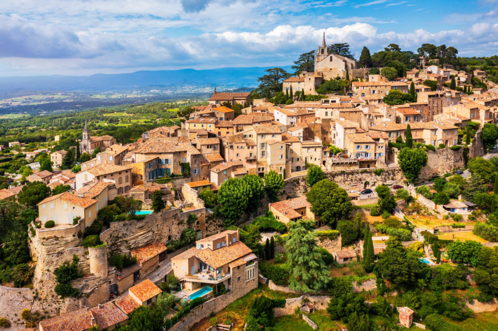 Village perché de Bonnieux dans le Luberon en Provence